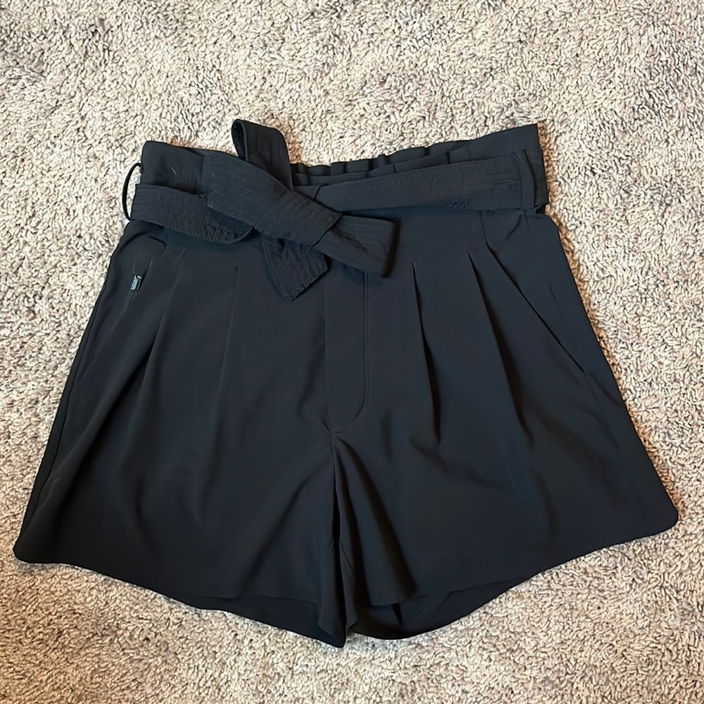 Athleta Skyline Short II